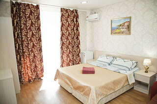 Гостиница «Маленькая Италия» Лермонтово Двухместный номер с 1 кроватью или 2 отдельными кроватями-1
